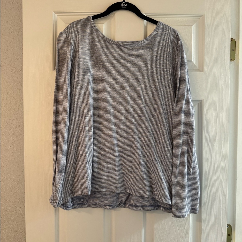 LOFT Gray Long Sleeve Relaxed Sweatshirt